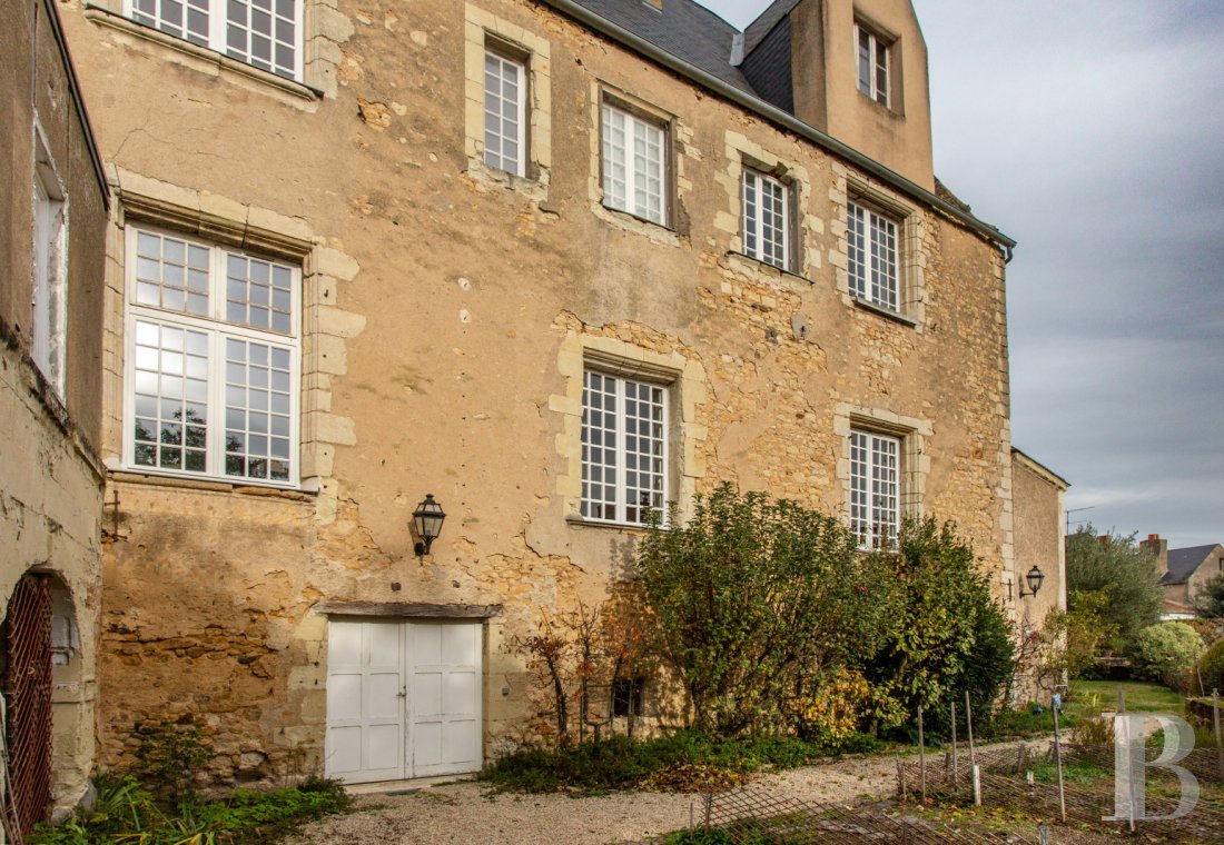 Au nord des Deux-Sèvres, dans le centre historique de Thouars, un hôtel particulier du 16e siècle - photo  n°48